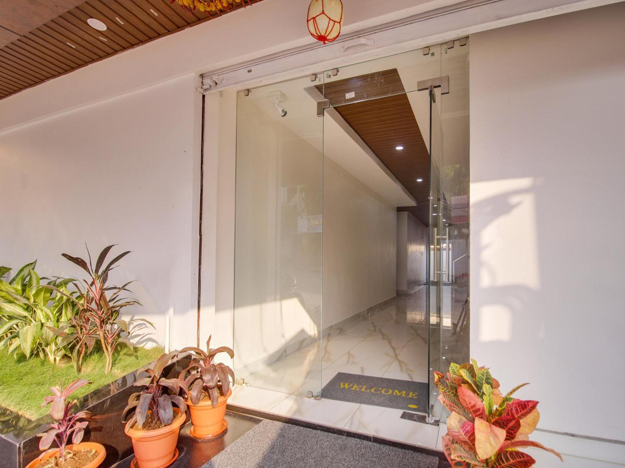 Hotel O Rr Residency Khammam Экстерьер фото