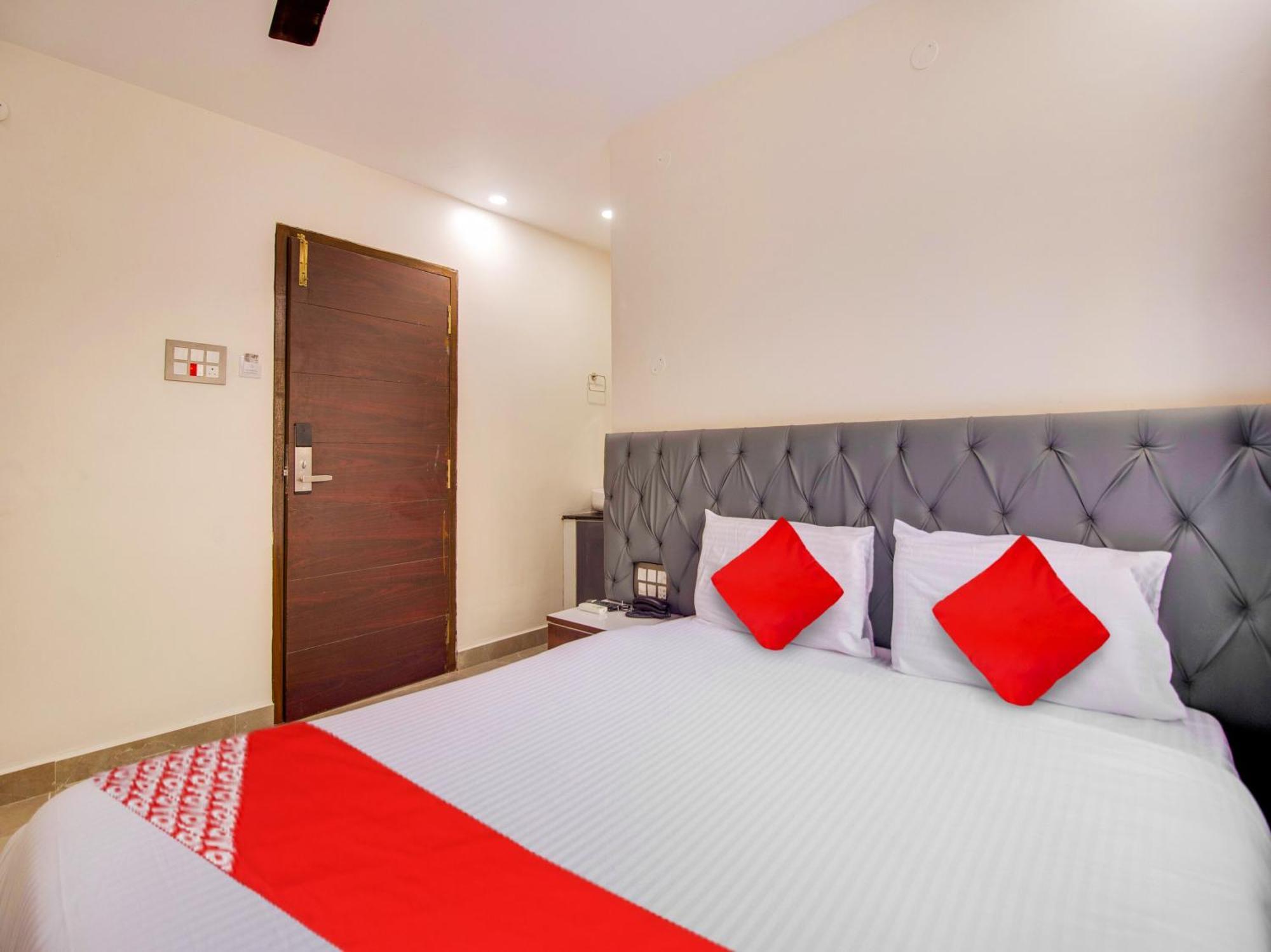 Hotel O Rr Residency Khammam Экстерьер фото